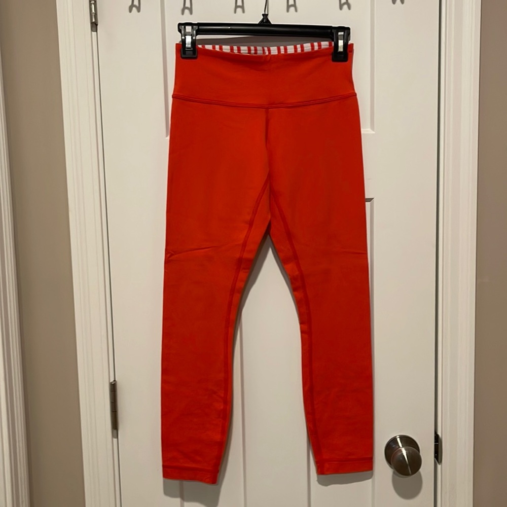 Lululemon size 4, pink, 7/8length, great condition